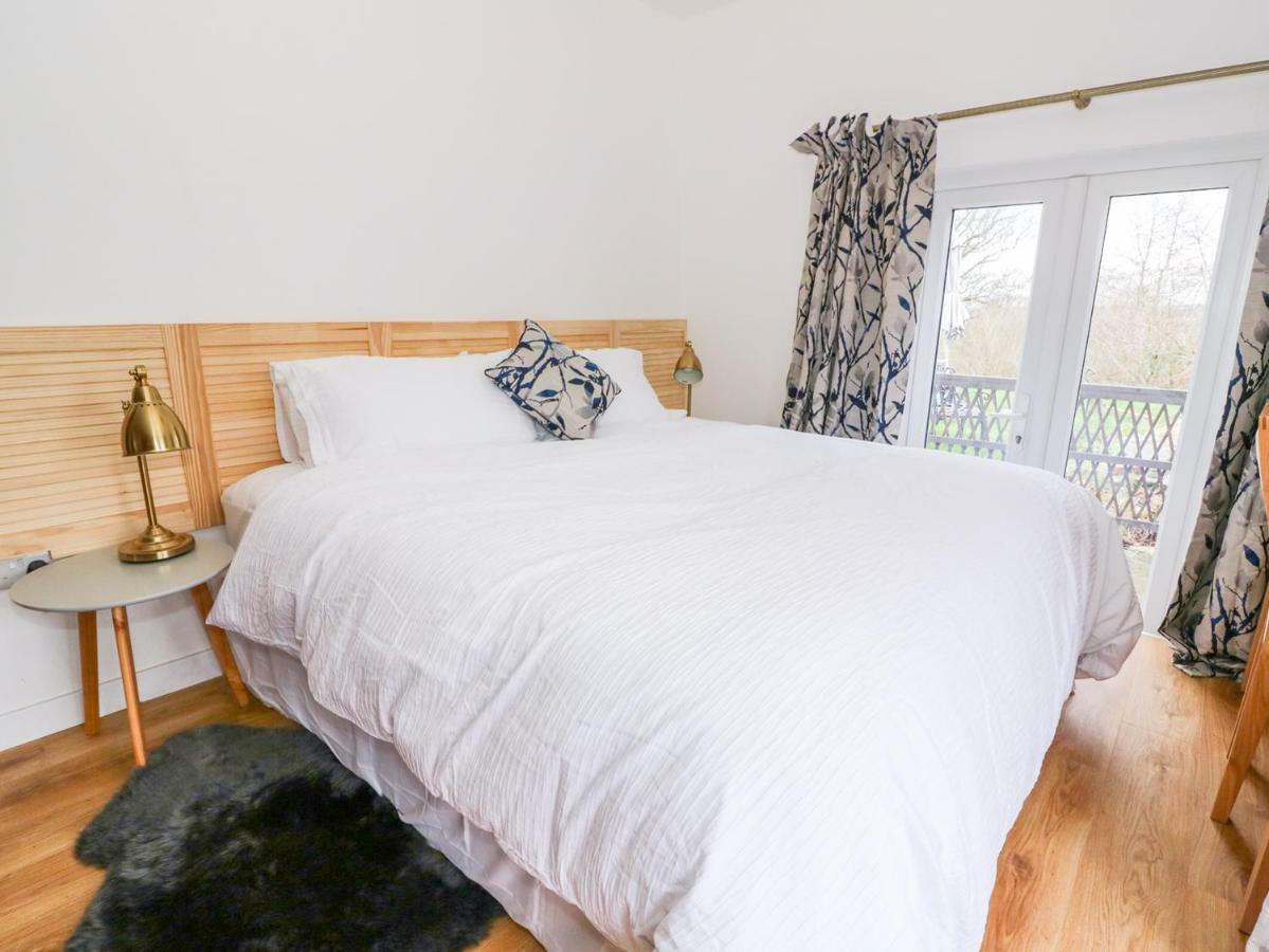 Crooked Hill Cottage Ammanford Bagian luar foto